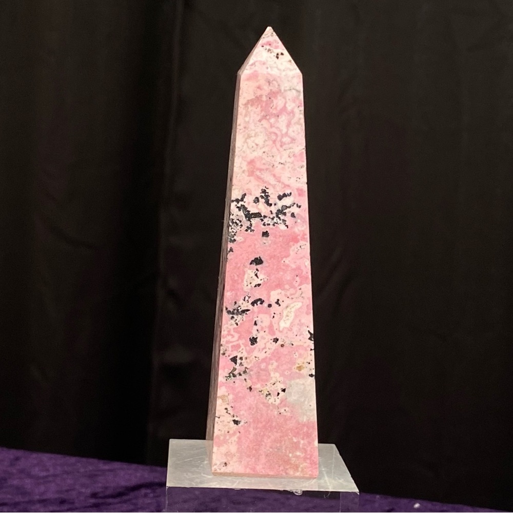 Small Rhodonite Obelisk From Peru - LRPP2 ⚪️🌸 - Picture 3 of 3